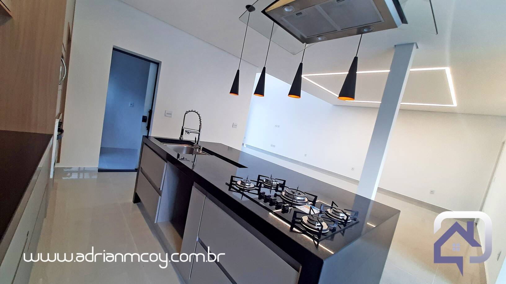 Casa, 4 quartos, 253 m² - Foto 3