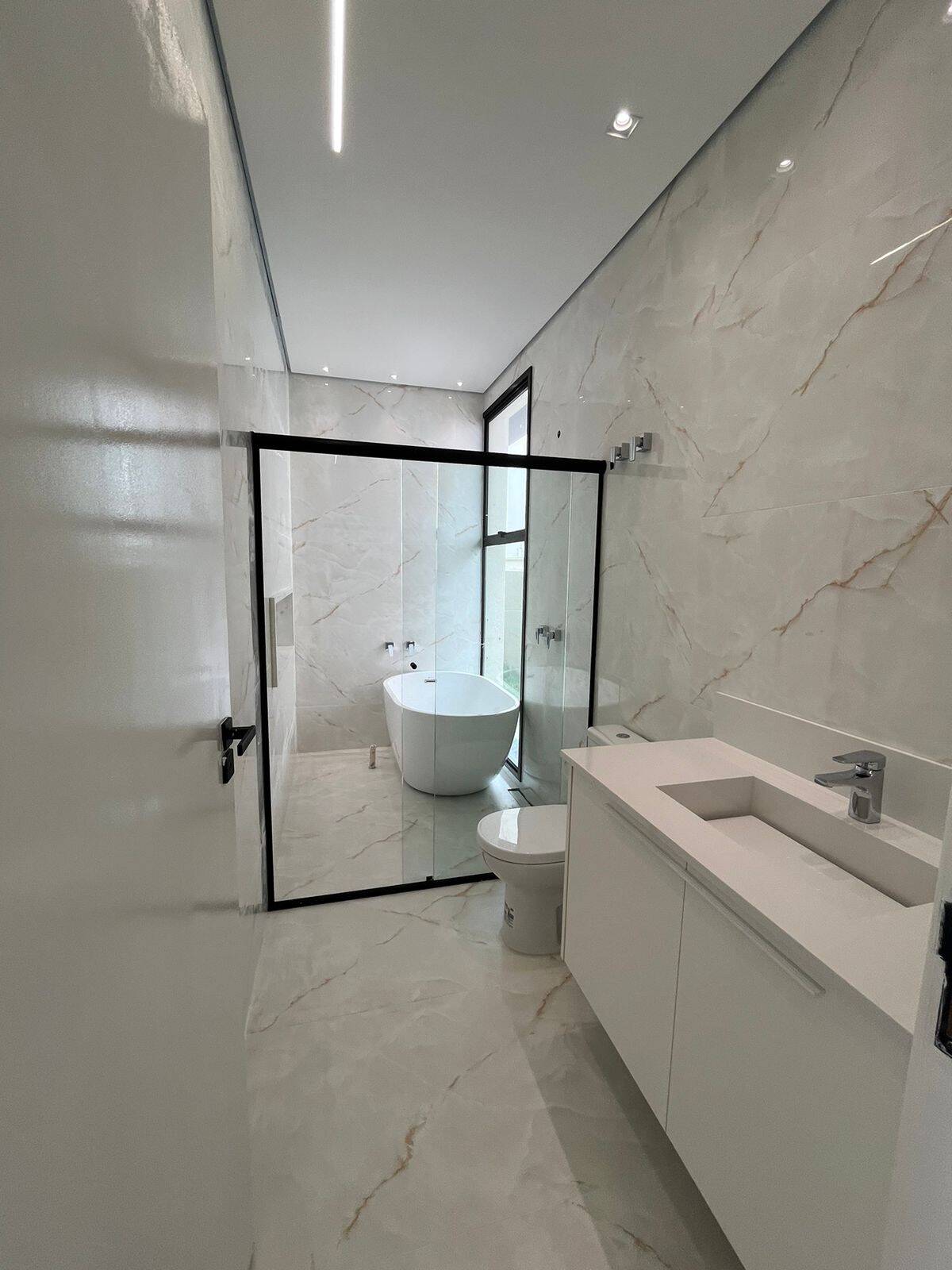 Casa, 3 quartos, 242 m² - Foto 13