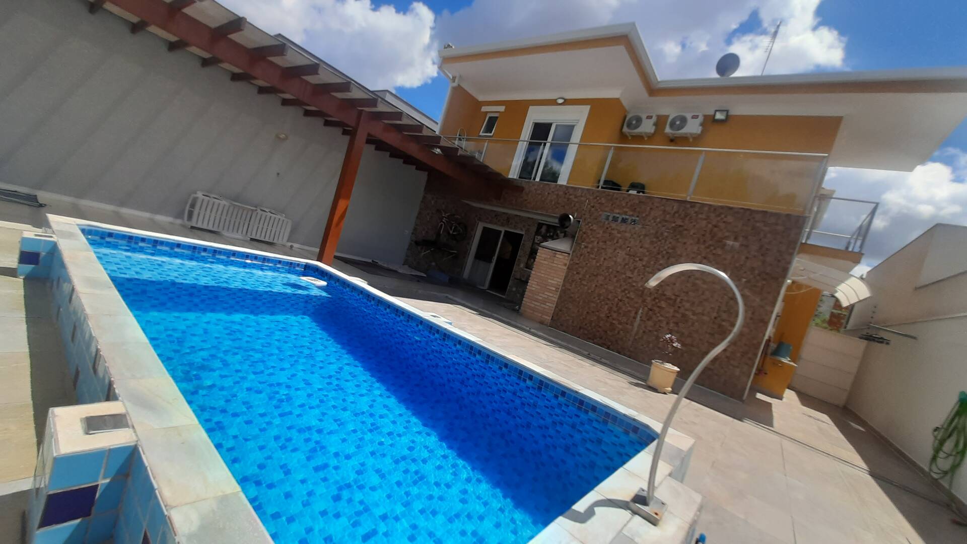 Casa, 3 quartos, 200 m² - Foto 1