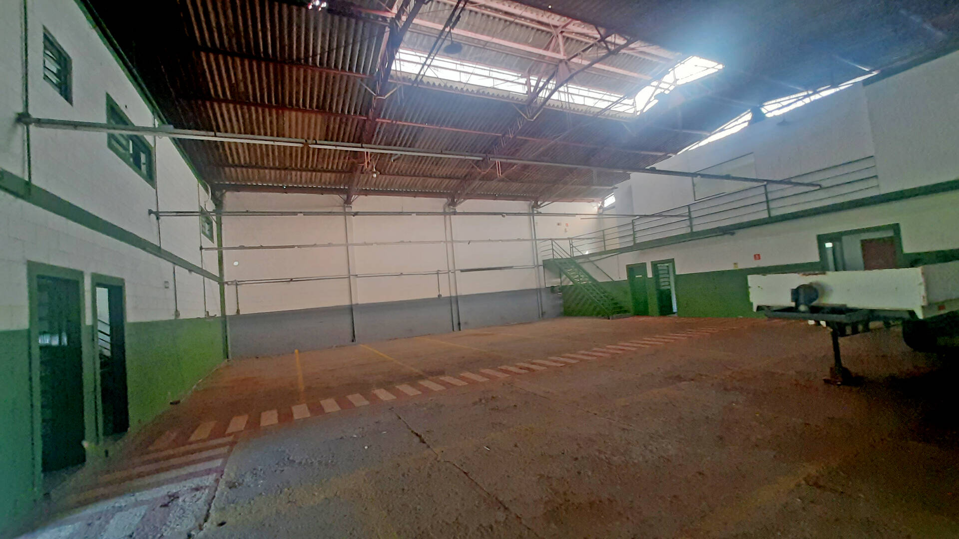 Prédio Inteiro - Foto 2