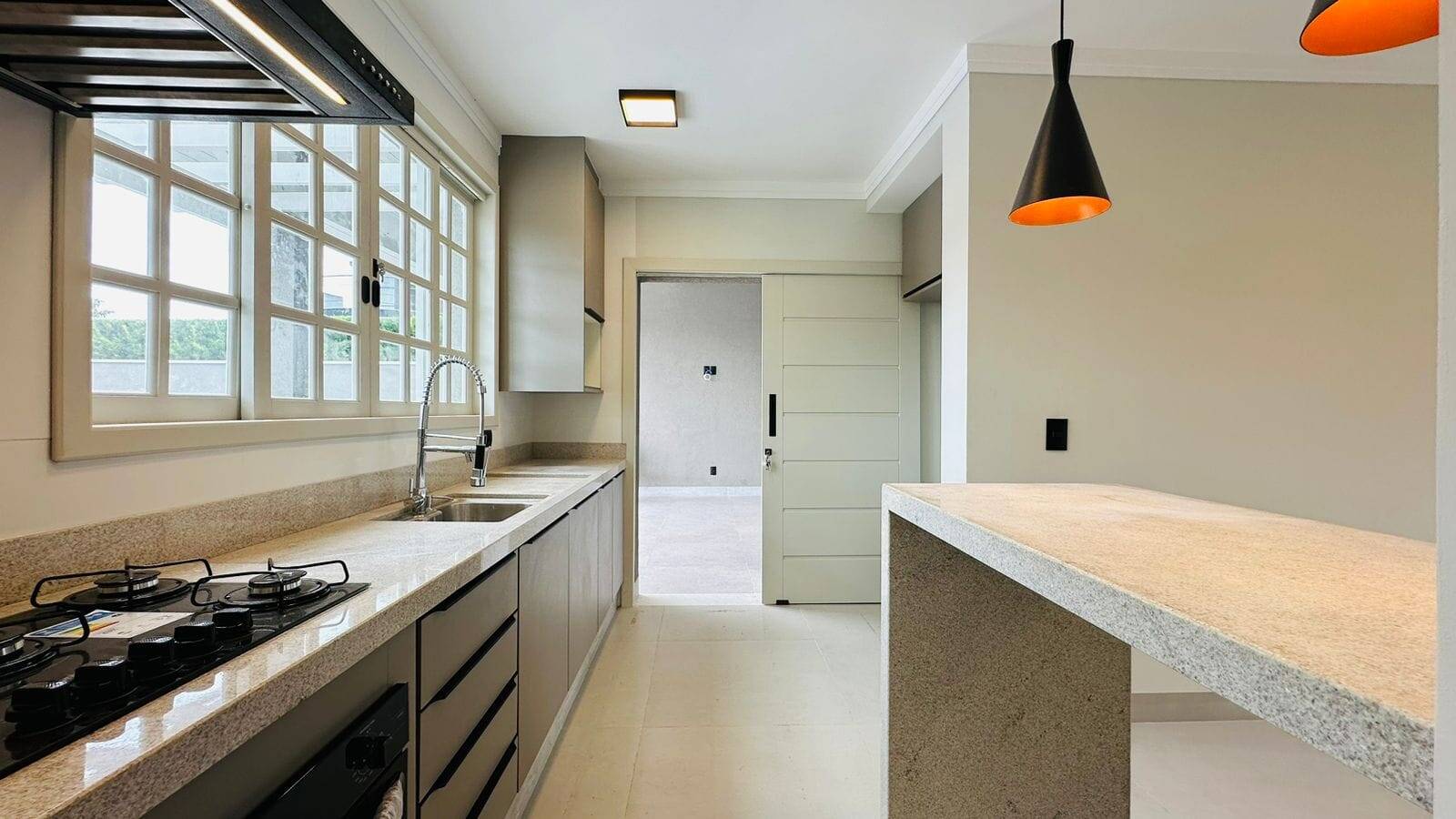 Casa, 3 quartos, 224 m² - Foto 4