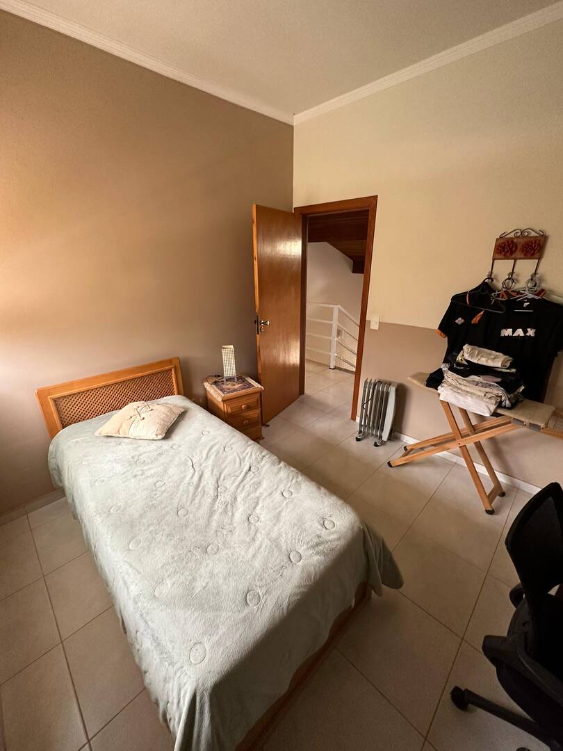 Casa, 4 quartos, 330 m² - Foto 22