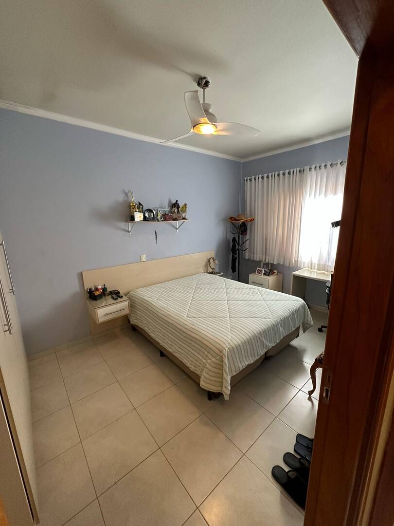 Casa, 4 quartos, 330 m² - Foto 23