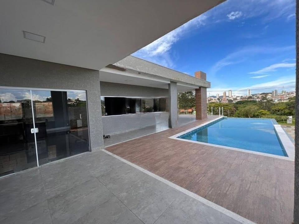 Casa, 3 quartos, 285 m² - Foto 1